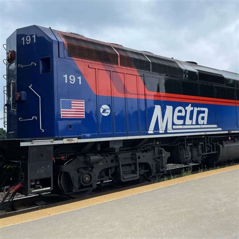 Metra BNSF Line: Schedule, Stations, and Service Info