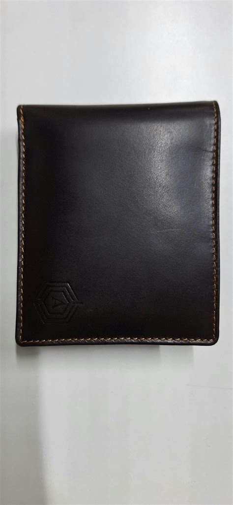 Classic Wallet Bot - Timeless Elegance and Smart Features – Arista Vault