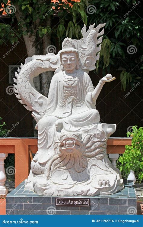 Guanyin Statue in Truc Lam Phuong Nam Zen Monastery, Can Tho, Vietnam ...