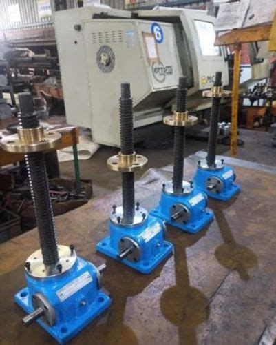 Worm Gear Screw Jacks - Screw Gate Hoist Manufacturer from Faridabad