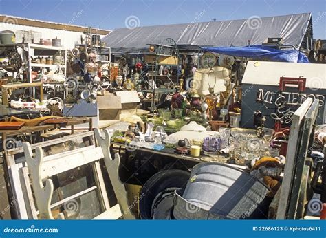 Flea Market 的图像结果