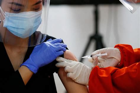 COVID-19: China passes 500 million doses in rush to meet vaccination ...