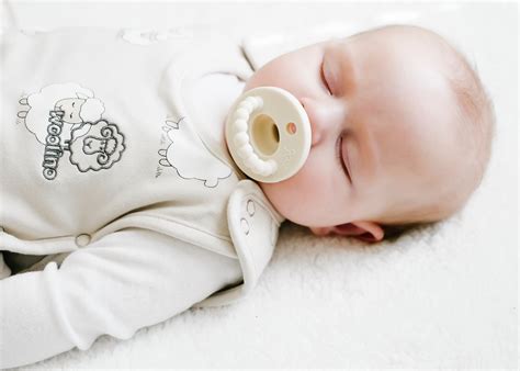Pacifiers: Are They Good for Your Baby? – Woolino