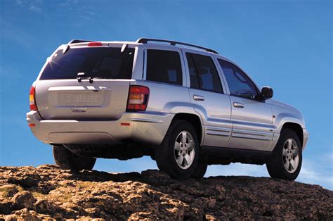 Chrysler Agrees To Recall 2.7 Million Jeep Grand Cherokee, Liberty SUVs