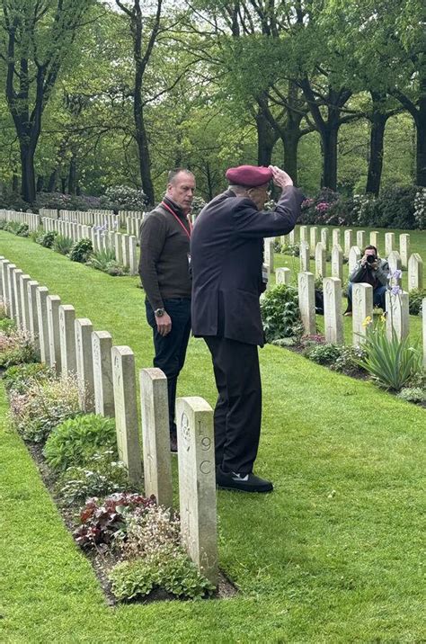 WW2 hero, 100, moved to tears by touching gift from awestruck boy, 4