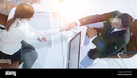 Upper Hand Handshake 的图像结果