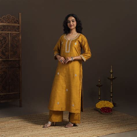 Yellow Slub Silk Gota Work Straight Plain Kurta