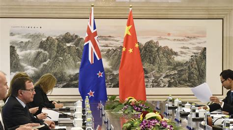 中国外长：中国与新西兰应高度重视恢复两国关系的政治基础 - 2016年10月18日, 俄罗斯卫星通讯社