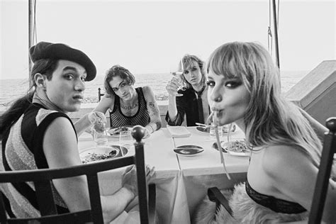 Måneskin | Sic Itur Ad Astra