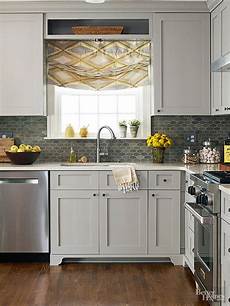 Best Cabinet Color For Small Kitchen by Best Colors For Small Kitchens Best Cabinet Color For Small Kitchen