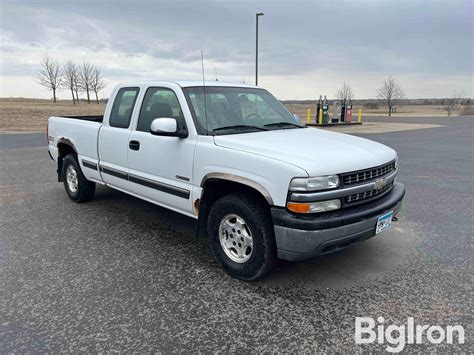 2002 Chevrolet Silverado 1500 4x4 Extended Cab Pickup | Transportation ...