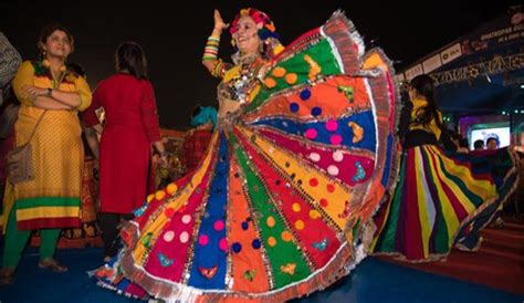 9 Nights Of Fun: 5 Places In Mumbai You Can Play Dandiya And Garba ...
