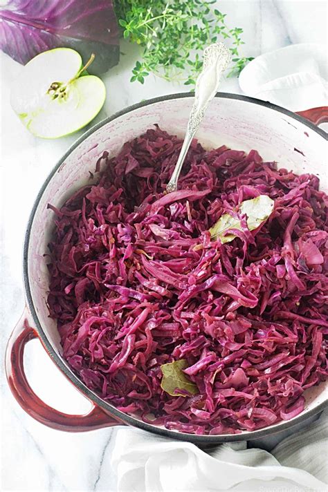 Red Cabbage with Apples (Rotkohl mit Apfeln) - Savor the Best