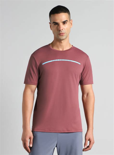 Buy Men's Red Sculpted Print Training T-shirt Online in India | Cult Store