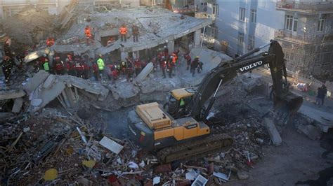 土耳其強震已29死 兩歲半女童受困24小時獲救[影] | 國際 | 重點新聞 | 中央社 CNA
