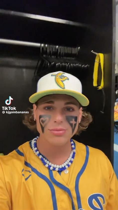 Best 13 savannah bananas – baseball player aesthetic – Artofit