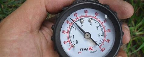 检测车载高精度监测汽车轮胎胎压表数字显示气压表电子数显胎压计-阿里巴巴