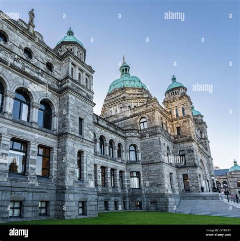 The north entrance to the British Columbia Parliament Buildings facing ...