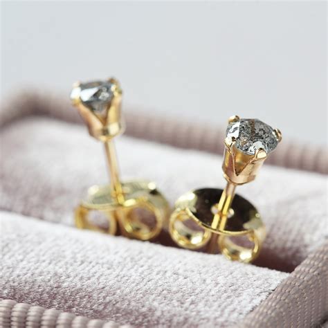 Single Diamond Stud Earring