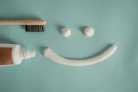 Does Toothpaste Cause Breakouts? Here’s the Truth