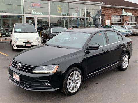 2017 Volkswagen Jetta 1.8T SEL Stock # 5888 for sale near Brookfield, WI | WI Volkswagen Dealer