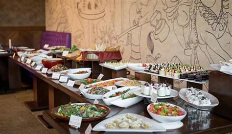Attention Hoggers! Global Fusion Serves The Heartiest Buffet In The ...