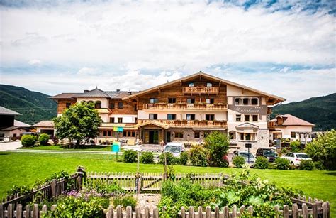 HOTEL WINTERBAUER (Flachau) - Hotel Reviews, Photos, Rate Comparison ...