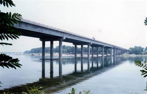 江安长江二桥全桥贯通 将于10月正式建成通车|界面新闻