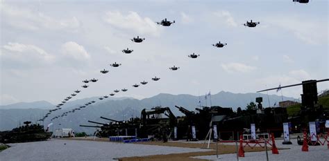 Weaponized Robots 的图像结果