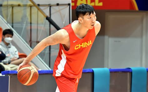 重磅消息，中国男篮12人大名单基本出炉，第三轮裁员广东二虎落选_东方体育