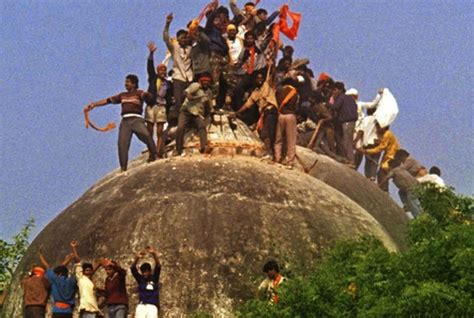 Ram mandir andolan 1992 ayodhya LK Advani Rath Yatra Babri masjid ...