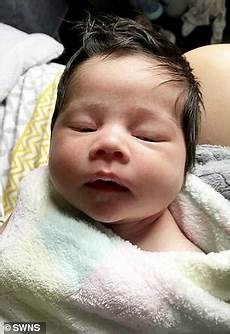 Infants Lose Hair by Baby Is Born With A Marvellous Of Thick Black Infants Lose Hair