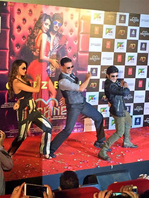 Akshay Kumar launches the new version of 'Tu Cheez Badi Hai Mast Mast ...