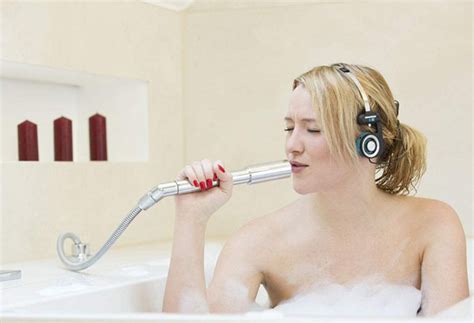 你真的在洗澡的时候唱歌更好听吗？ - 知乎