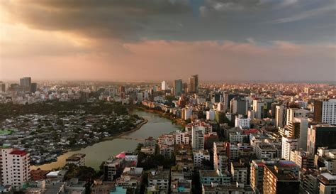 世界人口密度最高的国家孟加拉国首都达卡街头实拍-搜狐大视野-搜狐新闻