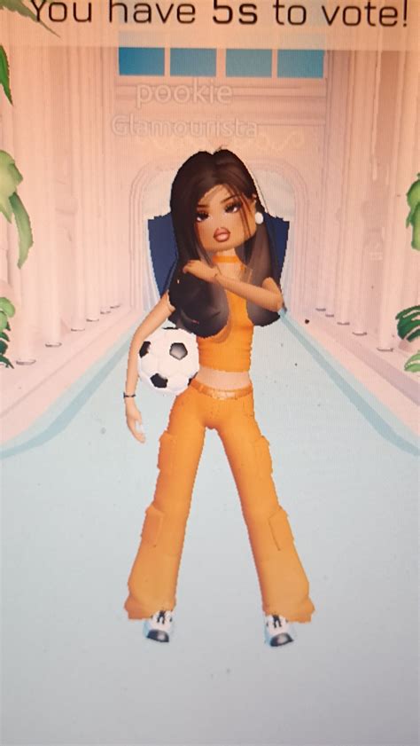 💋 roblox dti theme: 'Music' (Sporty Spice) | Spice girls outfits, Vip ...