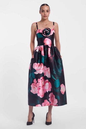 Dresses – Gauri and Nainika