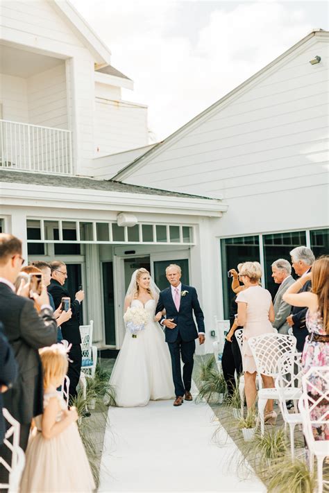 Brittany and Frank's Classic Hillsboro Club Wedding - Hillsboro Club ...