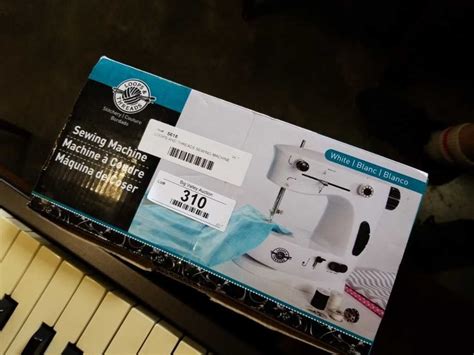 How to Use Loops and Threads Sewing Machine 的图像结果