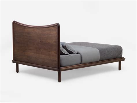 Carlton Bed – De La Espada | Papillon Interiors UK