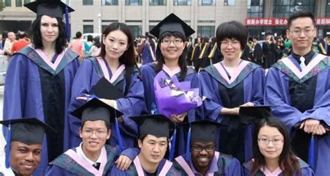 深圳大学2020届本科毕业生就业质量报告：79%留深圳，月薪6822元 - 知乎