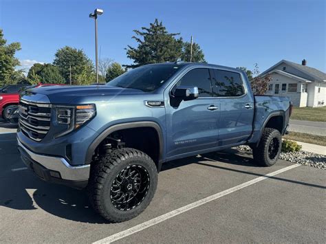 2024 GMC Sierra 1500 6” Rough Country Lift 35/12.5/20 Lancaster Tires ...