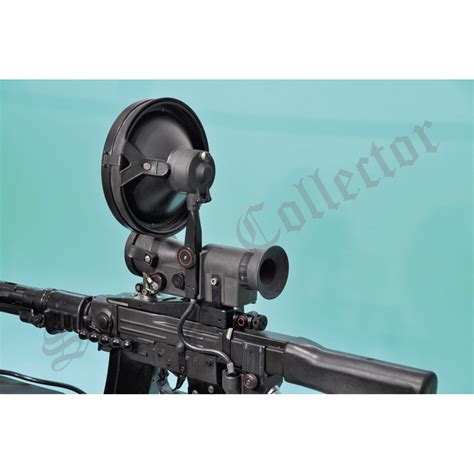 Sturmgewehr SIG PE-57 Infrarot-Zielfernrohr Typ Z 30L/RX