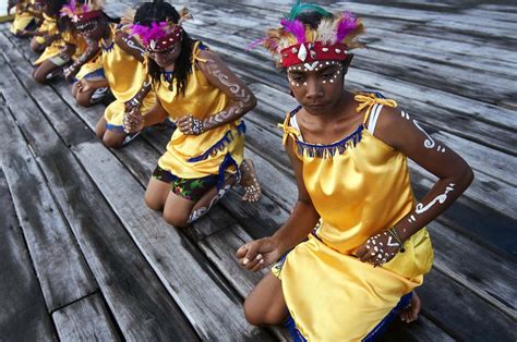 Raja Local People 的图像结果