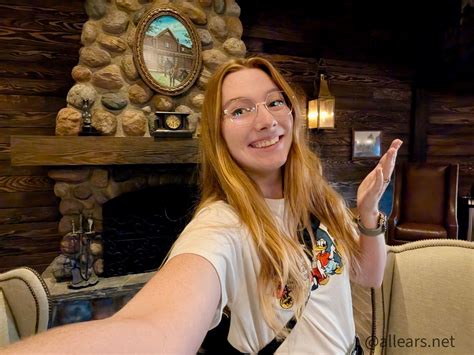 NEWS: The Exclusive Magic Kingdom Disney Vacation Club Lounge Opens ...