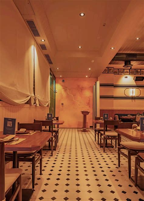 Best Fine Dine Indian Restaurant in Powai / Hiranandani - Taftoon