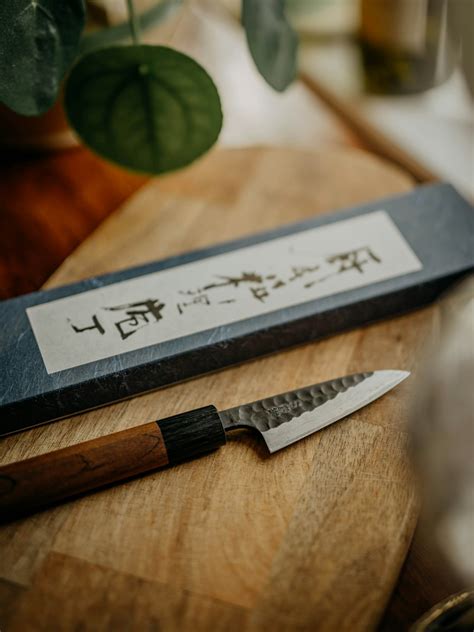 What is a Nakiri Knife? A Complete Guide to Japanese Vegetable Knives ...