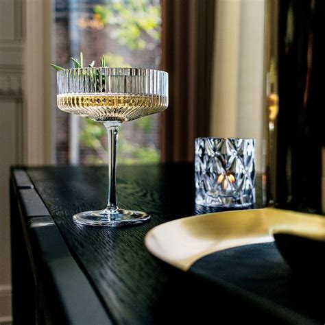 17 Best Champagne Glasses That Are Absolutely Stunning