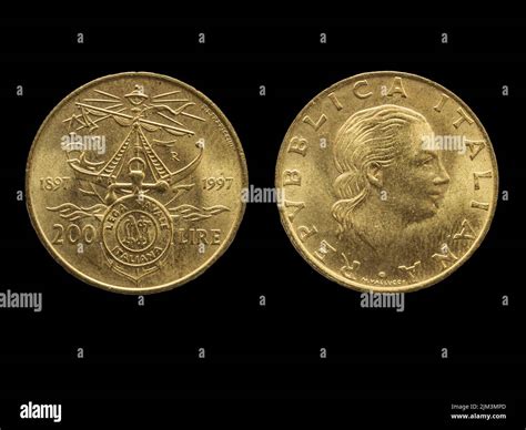 Old Italian lira coin obverse and reverse. old Republic of Italy ...