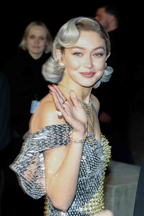 Gigi Hadid Debuts "Silver Tequila" Bob During Paris Fashion Week